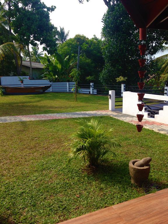 Villa Shanaya Hikkaduwa Exterior photo