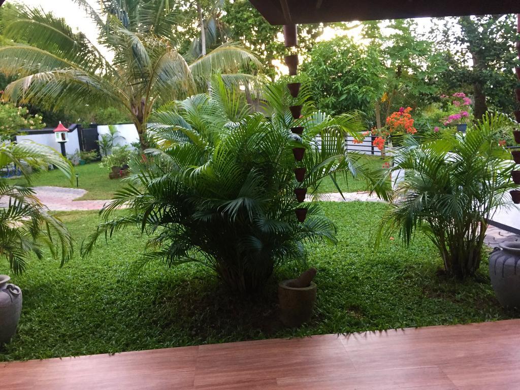 Villa Shanaya Hikkaduwa Exterior photo